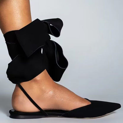 IM23 Ankle Strap Sandal | Spitze Zehenpartie, Knöchelriemen, Flachabsatz – Black & Red, EU 35–43