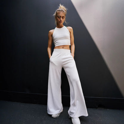 Damen-Premium-Shaping-Set mit kurzen Ärmeln und weiten, hoch dehnbaren Hosen in einfarbigem Design, eprolo Marke.