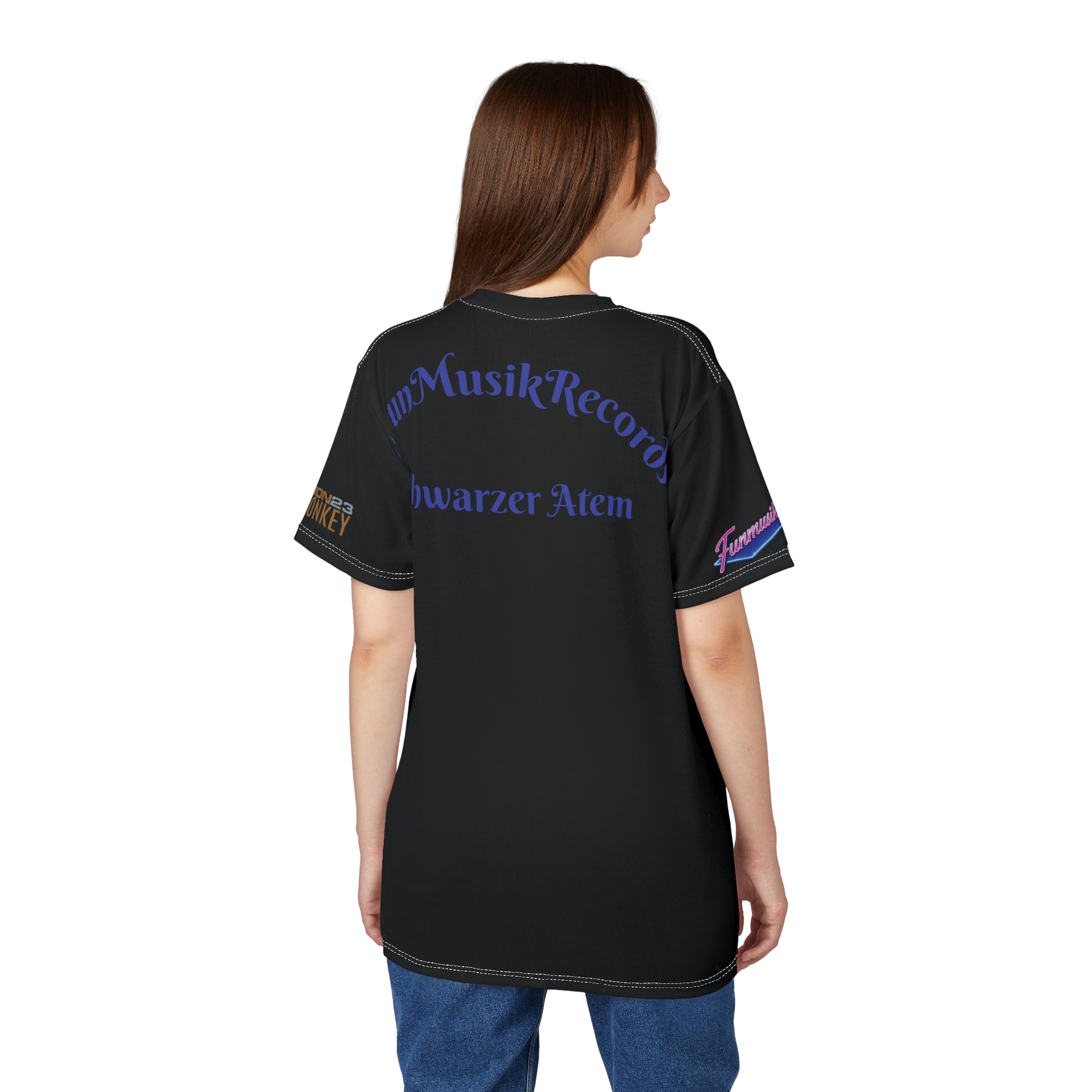 Unisex T-Shirt von Printify mit Mira Veyra Team Funmusik Radio Druck, aus Polyester, bequemes Shirt für Fans und Musikliebhaber