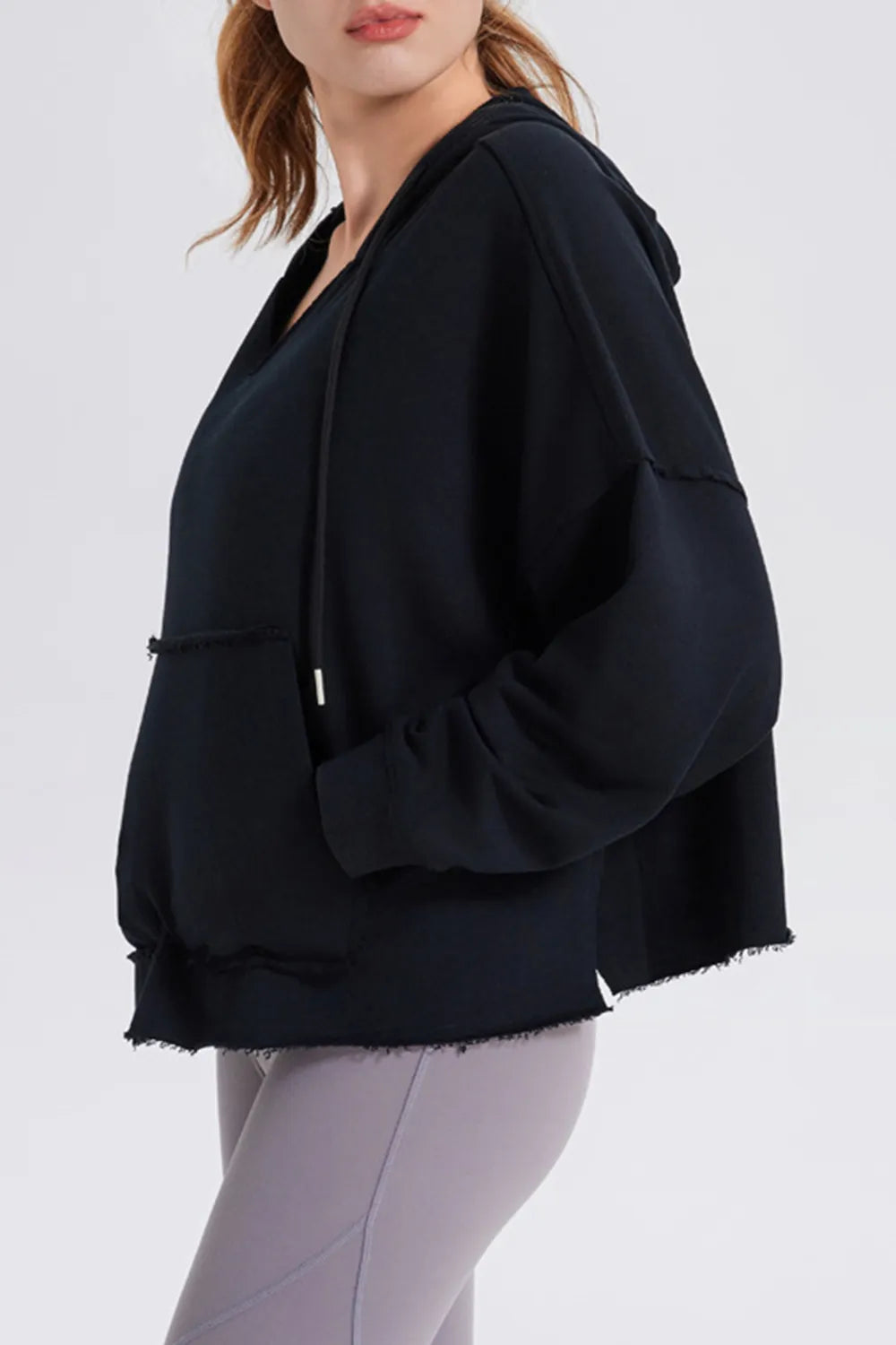 Damen Hoodie von eprolo mit Kapuze, Kordelzug und fransenartigem Saum, langärmelig und bequem für stilvollen Komfort.