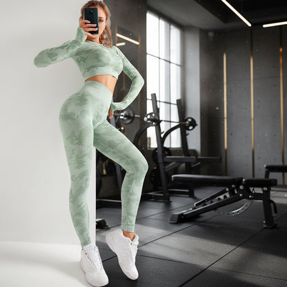 Damen 3-teiliges Camouflage Sport-Set von eprolo mit BH, Leggings und Langarm-Top, perfekt für sportliche Aktivitäten.