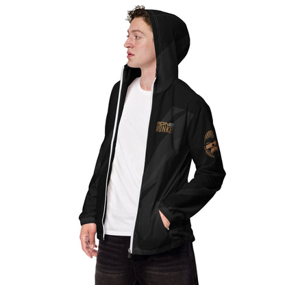 Herren-Windbreaker von Sportswear Iron Monkey 23 mit All-over-Print, weiße Jacke, links vorne sichtbar.