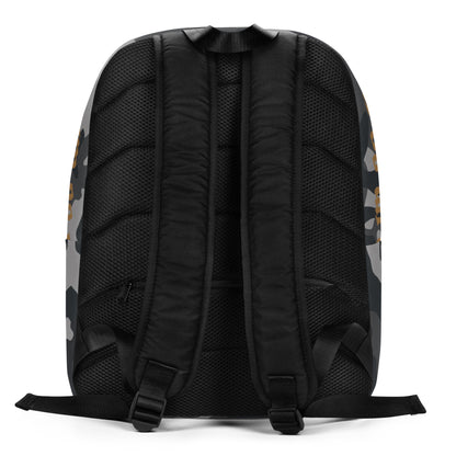 Minimalistischer Rucksack von Sportswear Iron Monkey 23 mit Allover-Print, weiße Rückseite, stylisches Accessoire für den Alltag