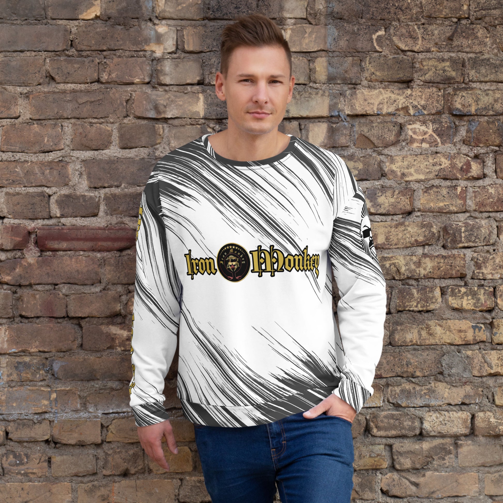 Unisex Pullover von Sportswear Iron Monkey 23 mit Allover-Design, handgenäht, aus recyceltem Fleece, weiß, vorne sichtbar.