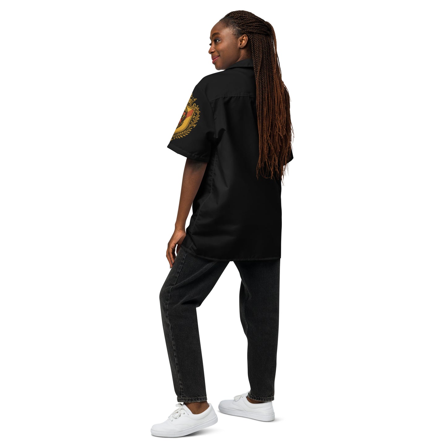 Unisex Hemd von Sportswear Iron Monkey 23 mit Allover-Druck, atmungsaktiv, aus recyceltem Material, mit Knopfleiste und weißen Rücken.