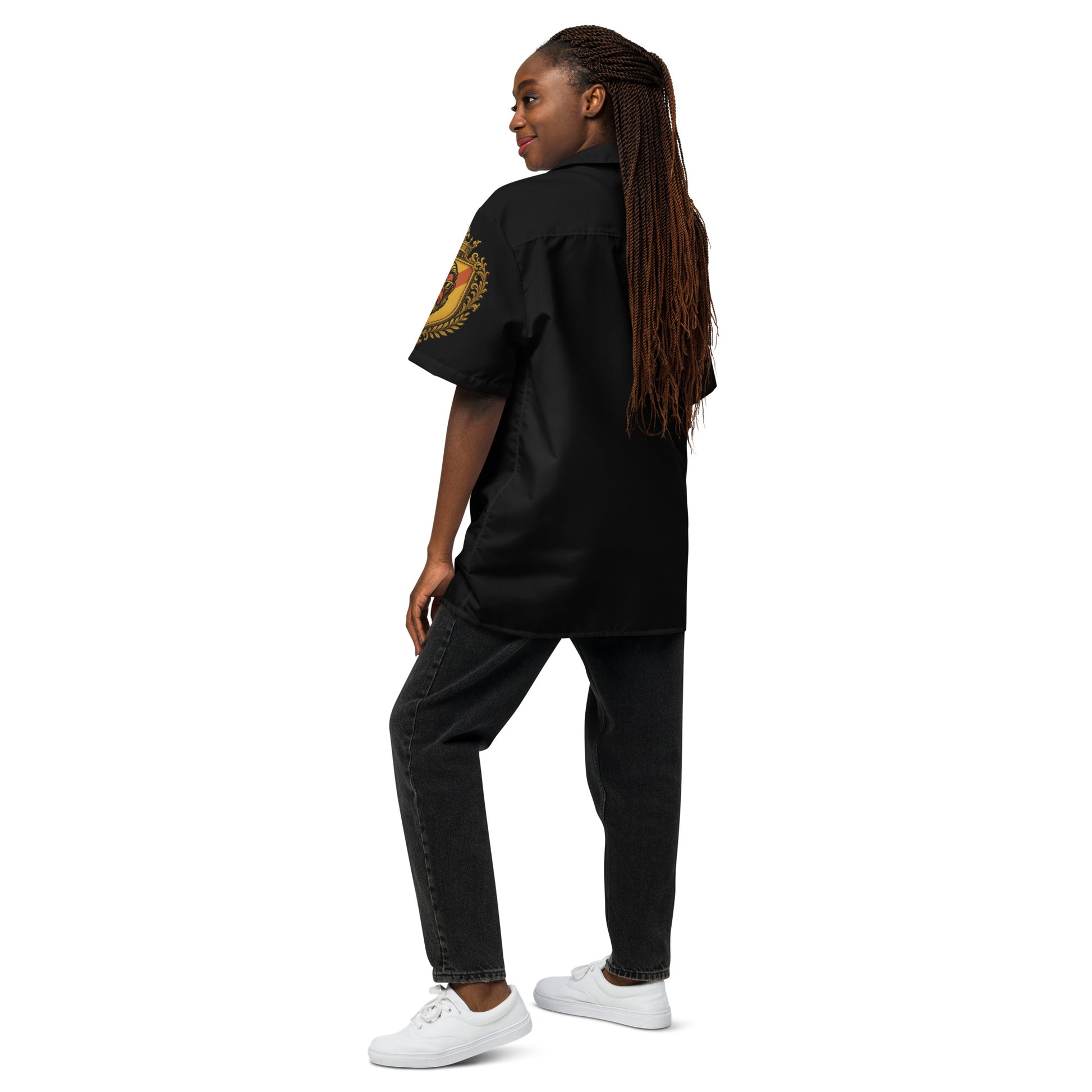 Unisex Hemd von Sportswear Iron Monkey 23 mit Allover-Druck, atmungsaktiv, aus recyceltem Material, mit Knopfleiste und weißen Rücken.