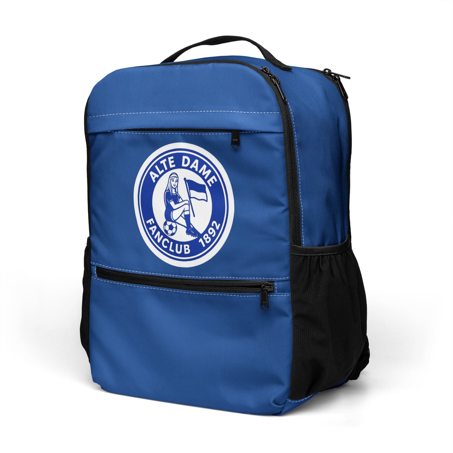 Allzweck-Rucksack von Sportswear Iron Monkey mit Fanclub Alte Dame 1892 Design, weiß mit All-over-Print, links vorne sichtbar