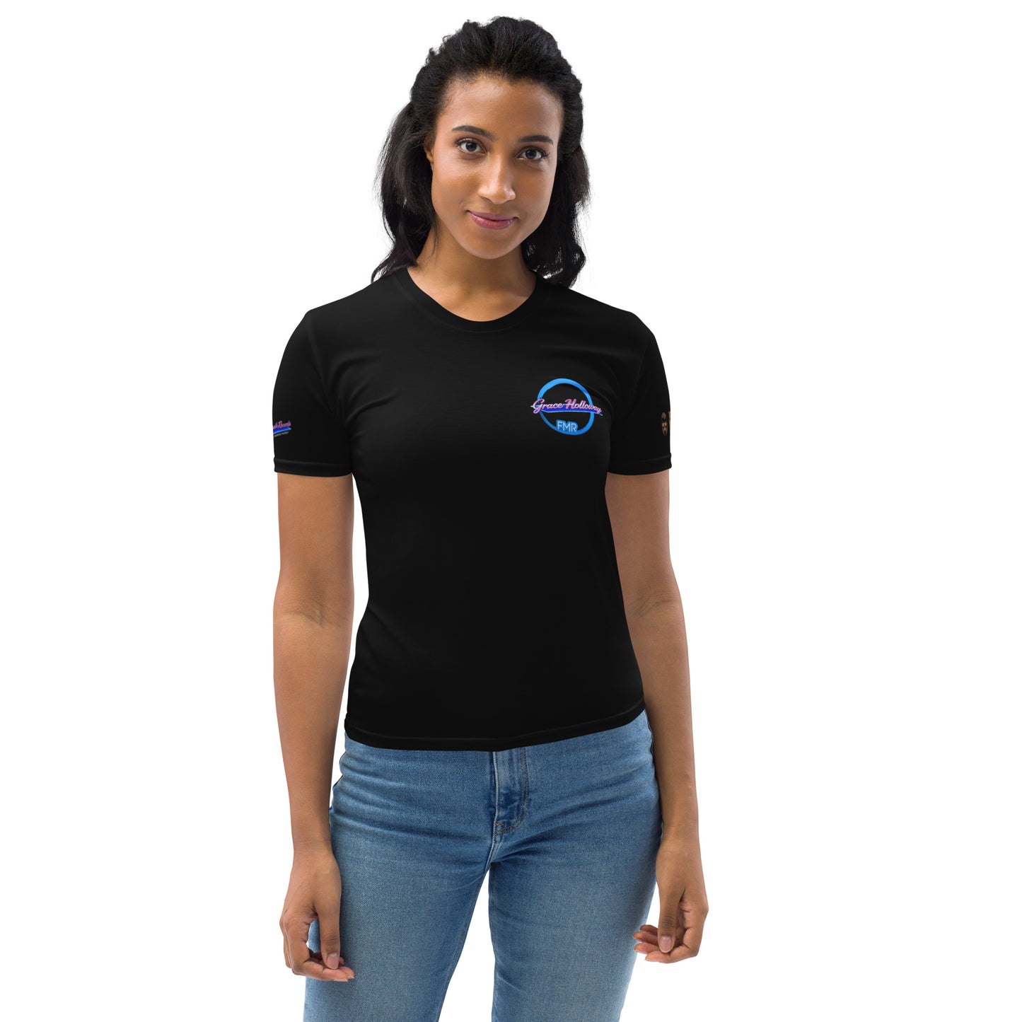 Weißes Damen T-Shirt von Sportswear Iron Monkey 23 mit All-Over-Print und Rundhalsausschnitt, frontale Ansicht.