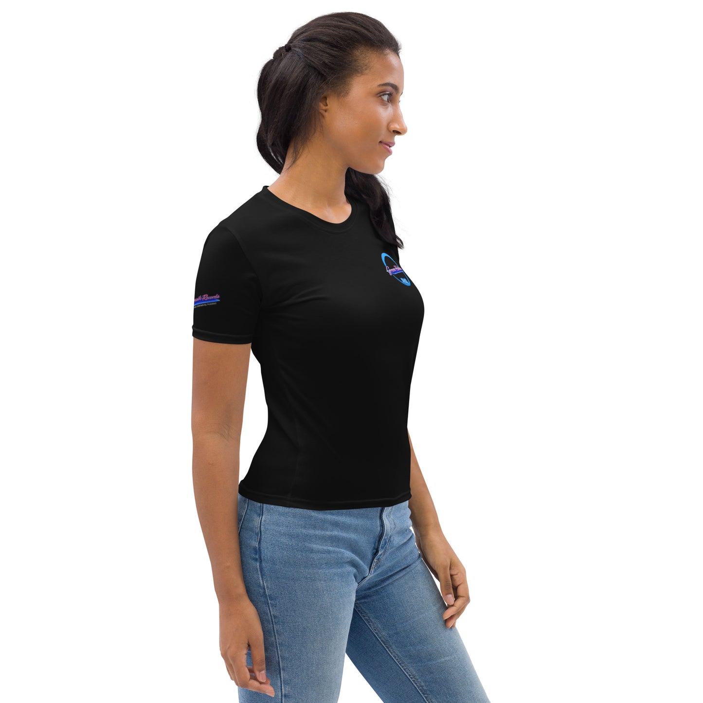 Weißes Damen T-Shirt mit All-Over-Print und Rundhalsausschnitt von Sportswear Iron Monkey 23, bequemes Shirt für Damen.