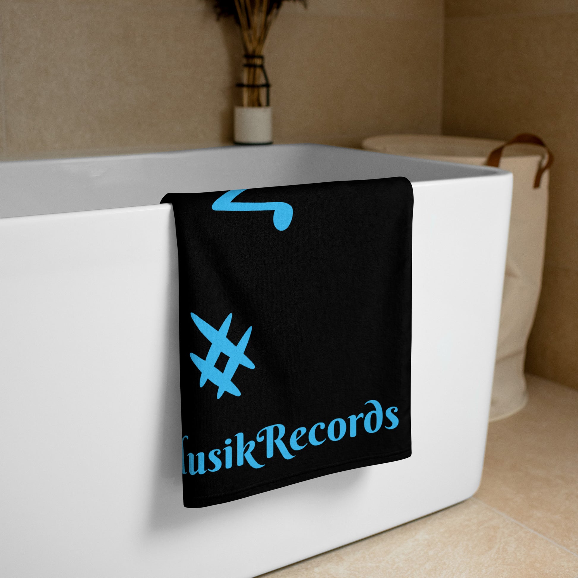 Weißes Strandtuch mit buntem FunMusik Records Noten Sublimationsdruck, Baumwolle, Größe 30x60 cm, für Bademode von Sportswear Iron Monkey 23