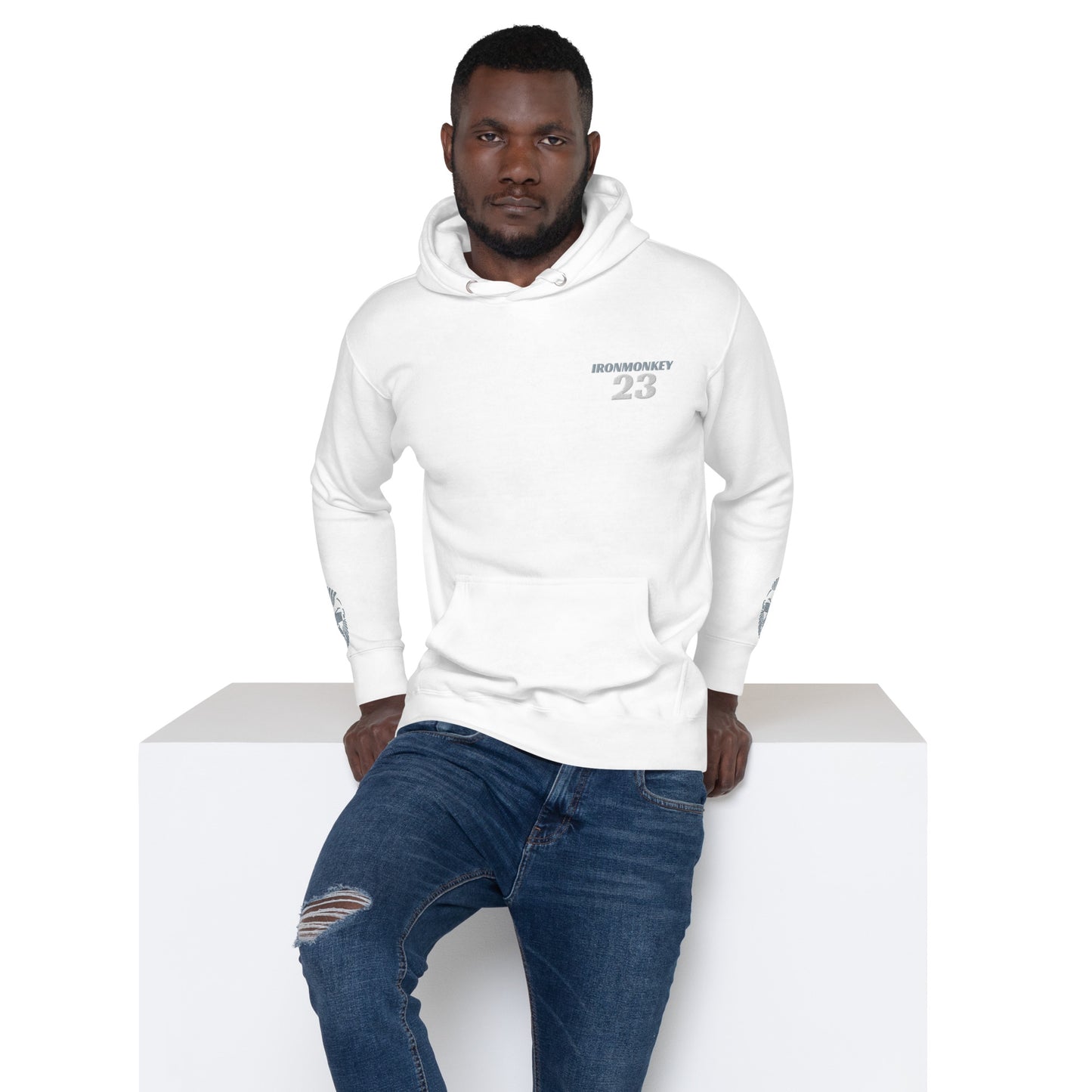 Weiße unisex Kapuzenpullover von Sportswear Iron Monkey 23 aus 100% Baumwolle, weiches SoftTouch Premium Material.