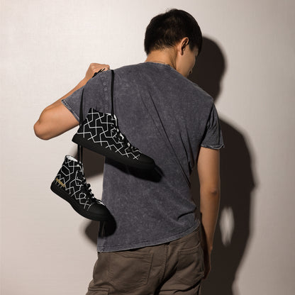 Herren High-Top Canvas Sneaker in Schwarz und Weiß von Sportswear Iron Monkey 23, mit EVA-Sohle, seitliche Ansicht.