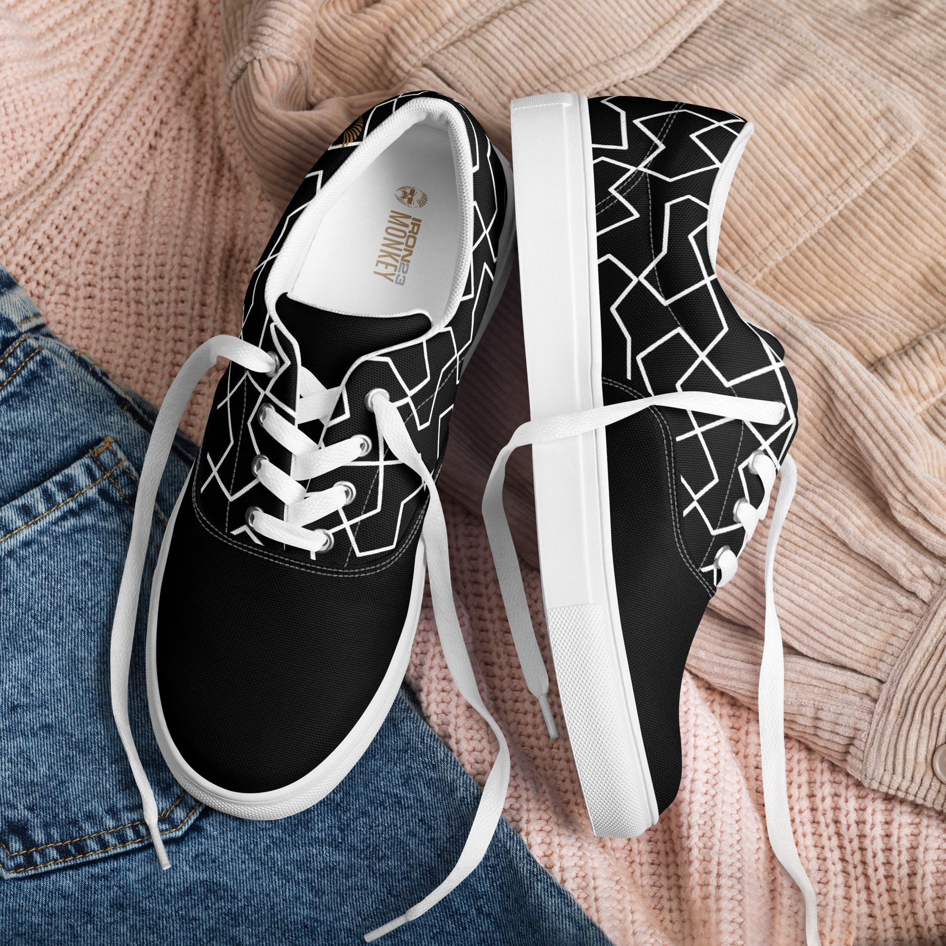 Herren Canvas Schuhe von Sportswear Iron Monkey 23, weiße Schnürschuhe mit atmungsaktiver EVA-Sohle und abnehmbarer Innensohle.