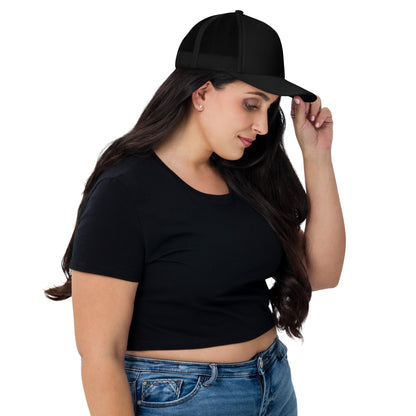 Retro Trucker-Cap von Sportswear Iron Monkey 23 in Schwarz, Casual Accessoire mit Mesh-Design und gebogenem Schirm.