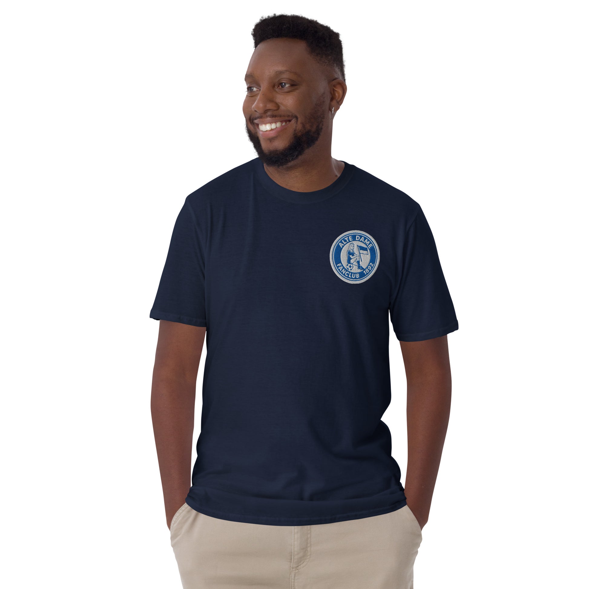 Unisex-Kurzarm-T-Shirt in Navy von Sportswear Iron Monkey 23 mit Fanclub Alte Dame 1892 Aufdruck, weiche Baumwollqualität