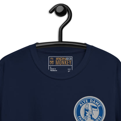 Unisex-Navy Kurzärmeliges T-Shirt von Sportswear Iron Monkey 23 mit Fanclub Alte Dame 1892 Logo, weiches Baumwollmaterial.