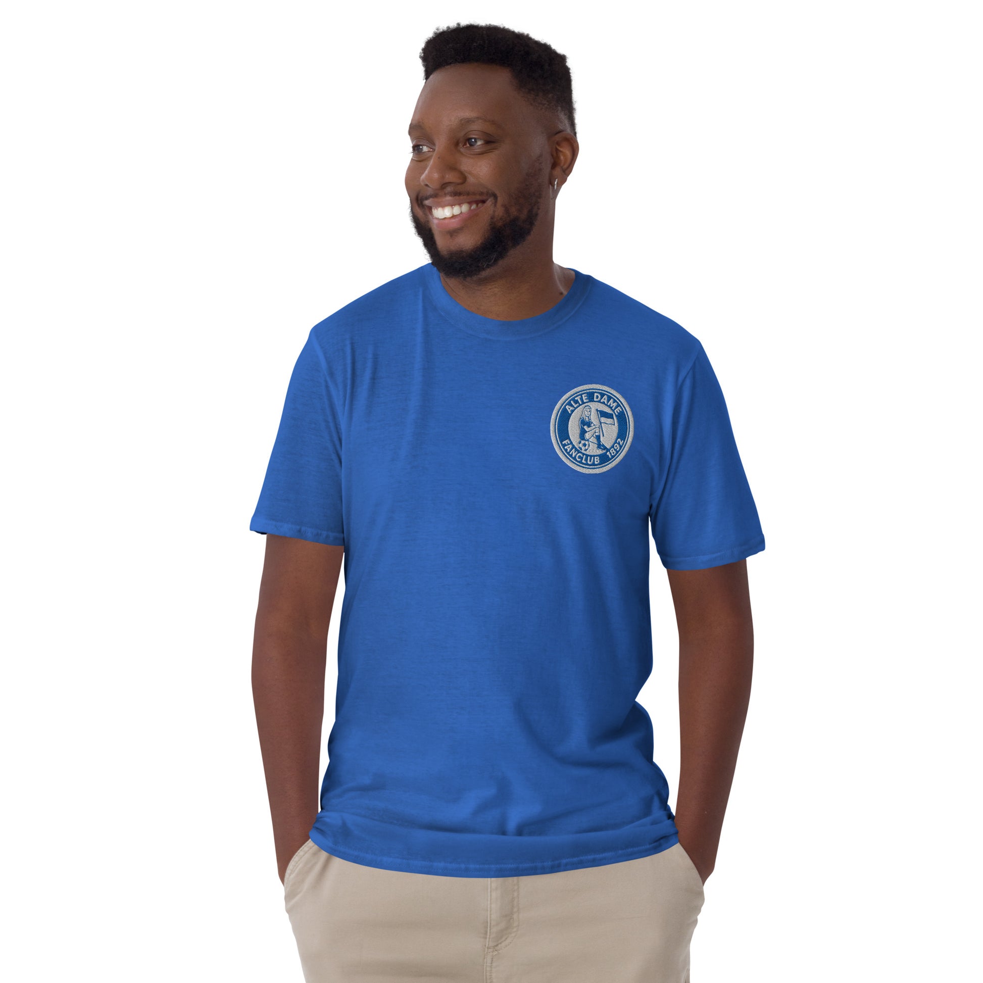 Unisex-Kurzarmshirt von Sportswear Iron Monkey 23 mit Fanclub Alte Dame 1892 im Royalblau, weiches Material, Frontansicht.
