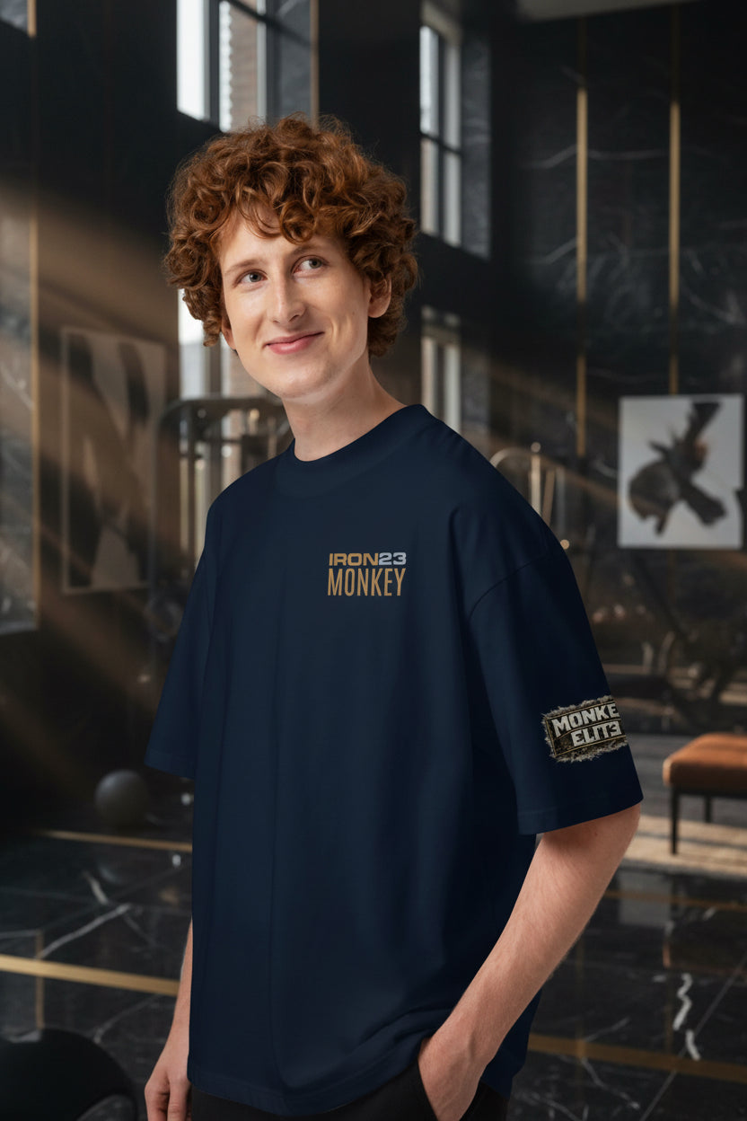 Unisex Bio-Oversized T-Shirt mit weitem Kragen in French Navy, aus nachhaltiger Baumwolle, von Sportswear Iron Monkey 23.