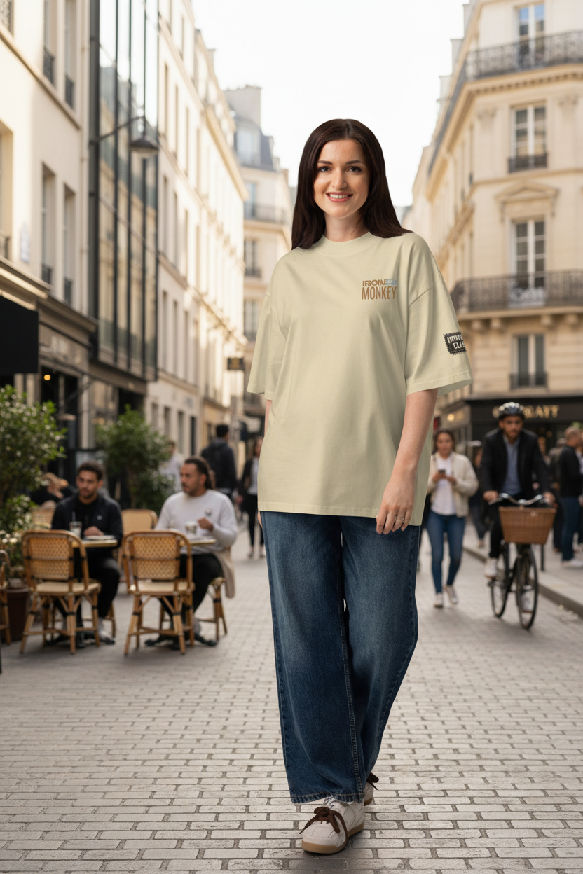 Unisex Bio-T-Shirt von Sportswear Iron Monkey 23 mit weitem Kragen, aus nachhaltiger Baumwolle, in Steingrau, Vorderansicht