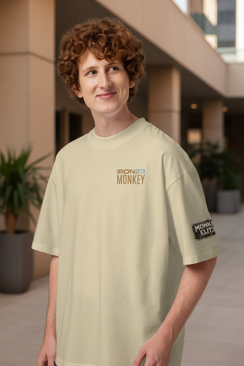 Unisex Oversized Bio-T-Shirt mit hohem Kragen in Steingrau aus nachhaltiger Baumwolle, von Sportswear Iron Monkey 23.