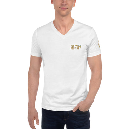 Unisex V-Ausschnitt T-Shirt von Sportswear Iron Monkey 23 aus 100% gekämmter Baumwolle, weiße Frontansicht.